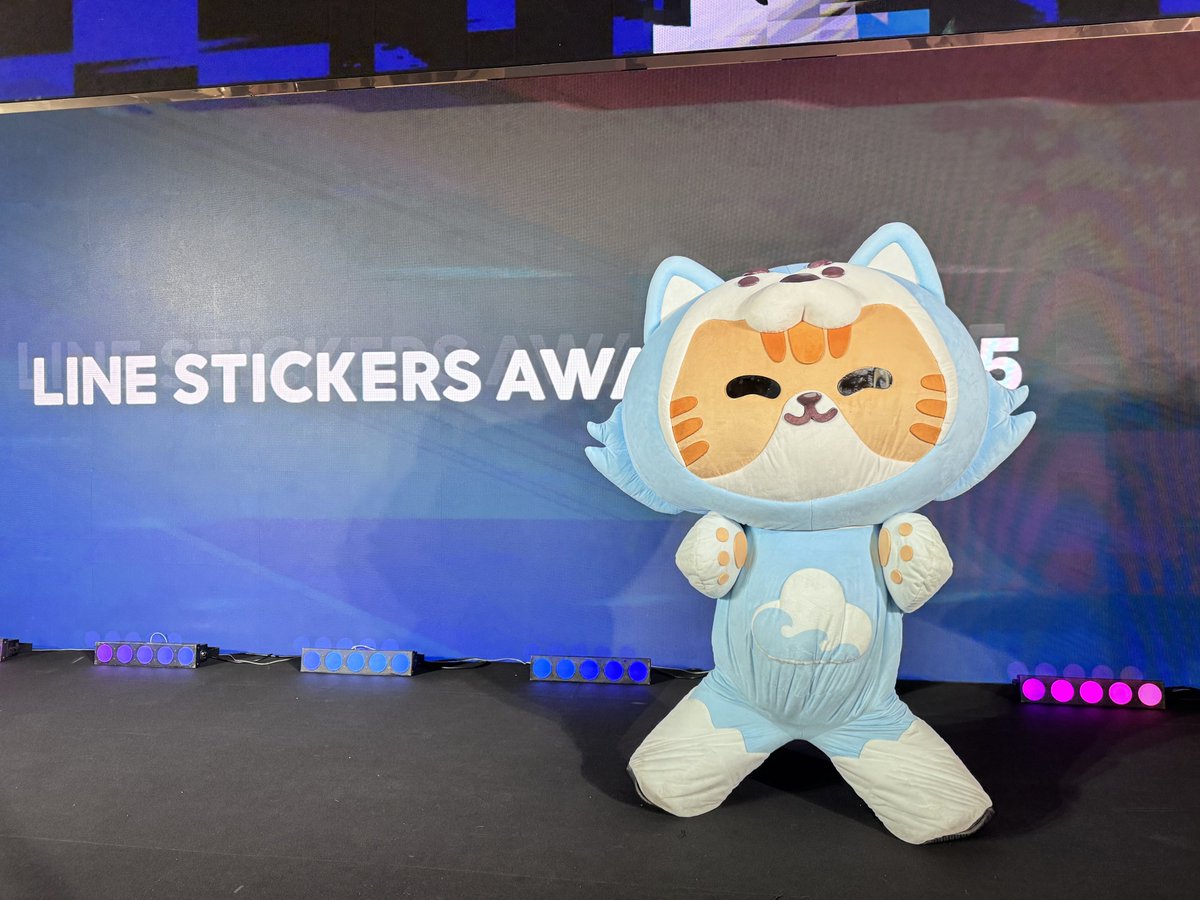 DomundiTV's tweet image. ขอขอบคุณ @stickers_th ที่ให้เกียรติ “น้องซน” @NongZon_Domundi ได้มาร่วมงานในวันนี้นะคะ 🥰

ขอขอบคุณแฟน ๆ ทุกคนที่มาเจอกัน รวมถึงแฟน ๆ ที่ส่งกำลังใจมาให้น้องซนด้วยนะคะ 🫶🏻✨️

#LSA2025XNongzon 
#LINESTICKERSAWARDS2025