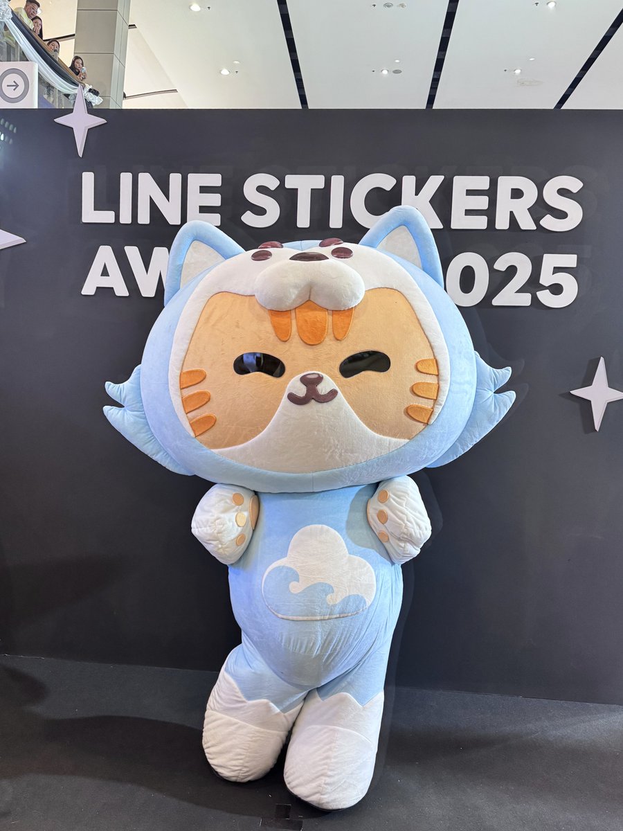 DomundiTV's tweet image. ขอขอบคุณ @stickers_th ที่ให้เกียรติ “น้องซน” @NongZon_Domundi ได้มาร่วมงานในวันนี้นะคะ 🥰

ขอขอบคุณแฟน ๆ ทุกคนที่มาเจอกัน รวมถึงแฟน ๆ ที่ส่งกำลังใจมาให้น้องซนด้วยนะคะ 🫶🏻✨️

#LSA2025XNongzon 
#LINESTICKERSAWARDS2025