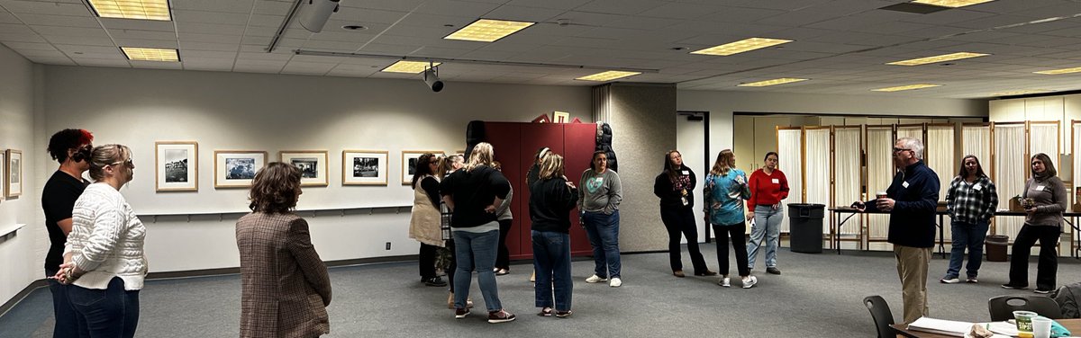 KSDEtchrleaders's tweet photo. Finishing strong at the @historyed History For All professional development workshop for Kansas 3-5 teachers. Looking forward to a great day of 🌏 learning 📚with @glennw98 and @rachelteachkc at the @kansashistory museum. #KSHGSS @NHTOYMc https://t.co/Tx1Y1GUGB3