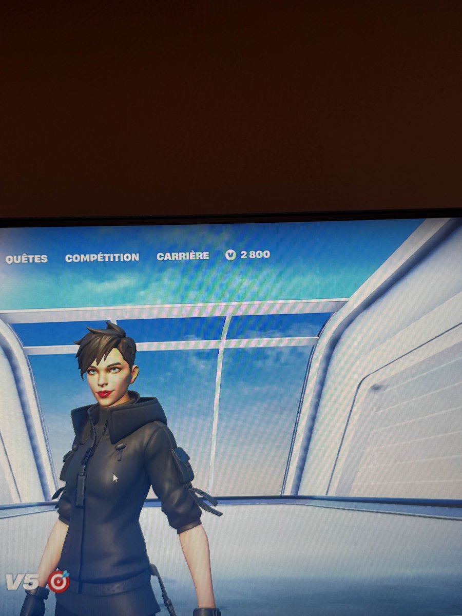 2BZxdd's tweet photo. Discord server that sells cheap V-Bucks and Robux (they pay me €10 to say that) https://t.co/ENLE1gePjz https://t.co/FTn9E2FLNj