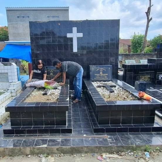 sosmed keras tweet media