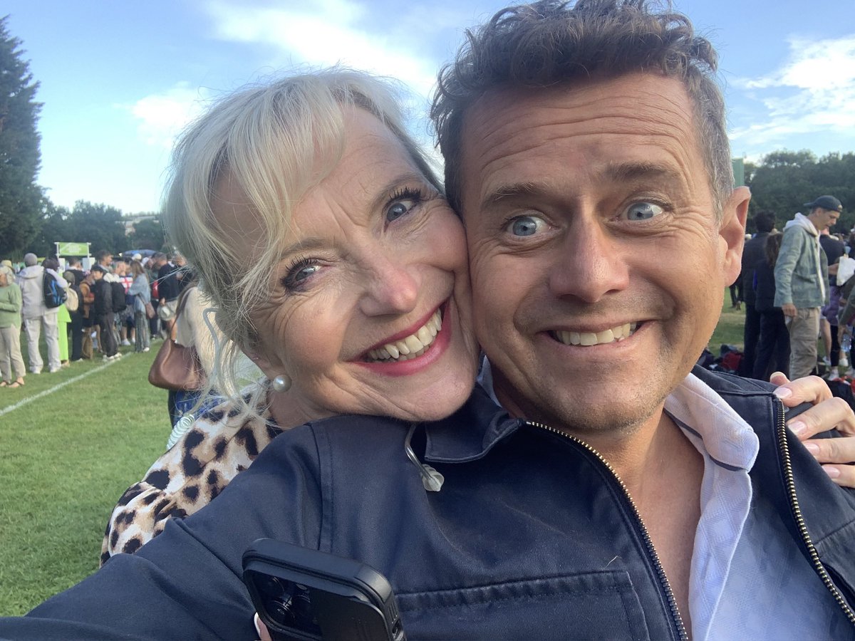 Mike Bushell tweet media