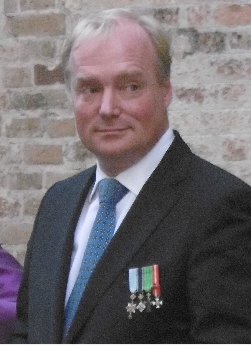 27 Janvier 1970:
Naissance de Charles de Bourbon-Parme, Duc de Parme et Plaisance, Prétendant aux Trônes de Parme et Plaisance depuis 2010.
Membre de la famille Royale des Pays-Bas.
Carlos Javier Bernardo Sixto Marie de Bourbon de Parma célèbre ses 56 ans aujourd'hui
