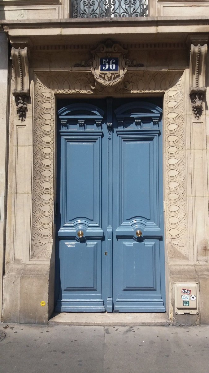 pamvonhadder's tweet photo. doors in paris https://t.co/Hbkrd8Na9k