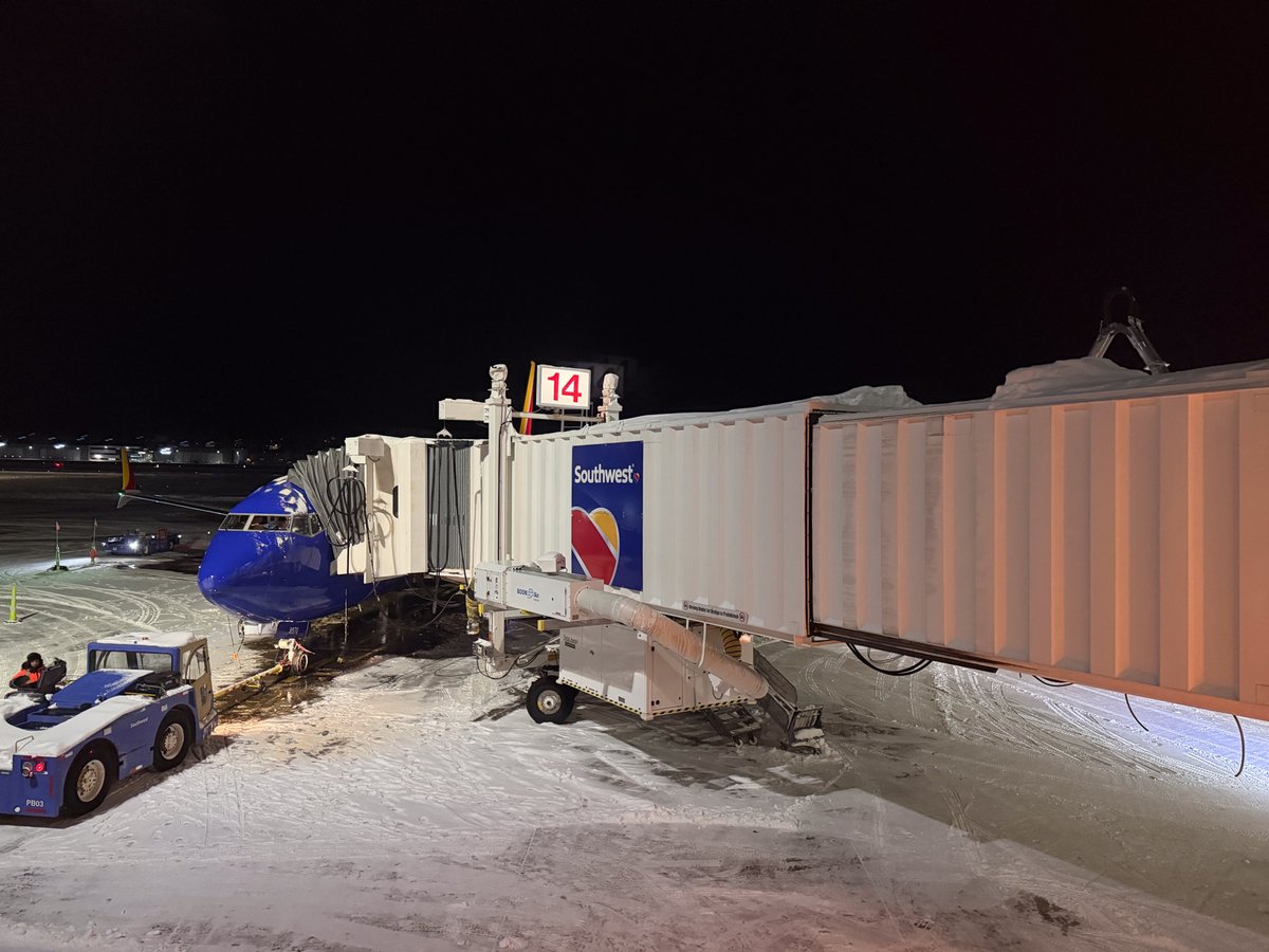 flymanchester's tweet image. We've officially entered ✨ the assigned-seating era ✨ with @SouthwestAir! ✈️ At 5 a.m. today, history took off at MHT as we became the first airport to launch a Southwest flight with assigned seating. #FlyMHT