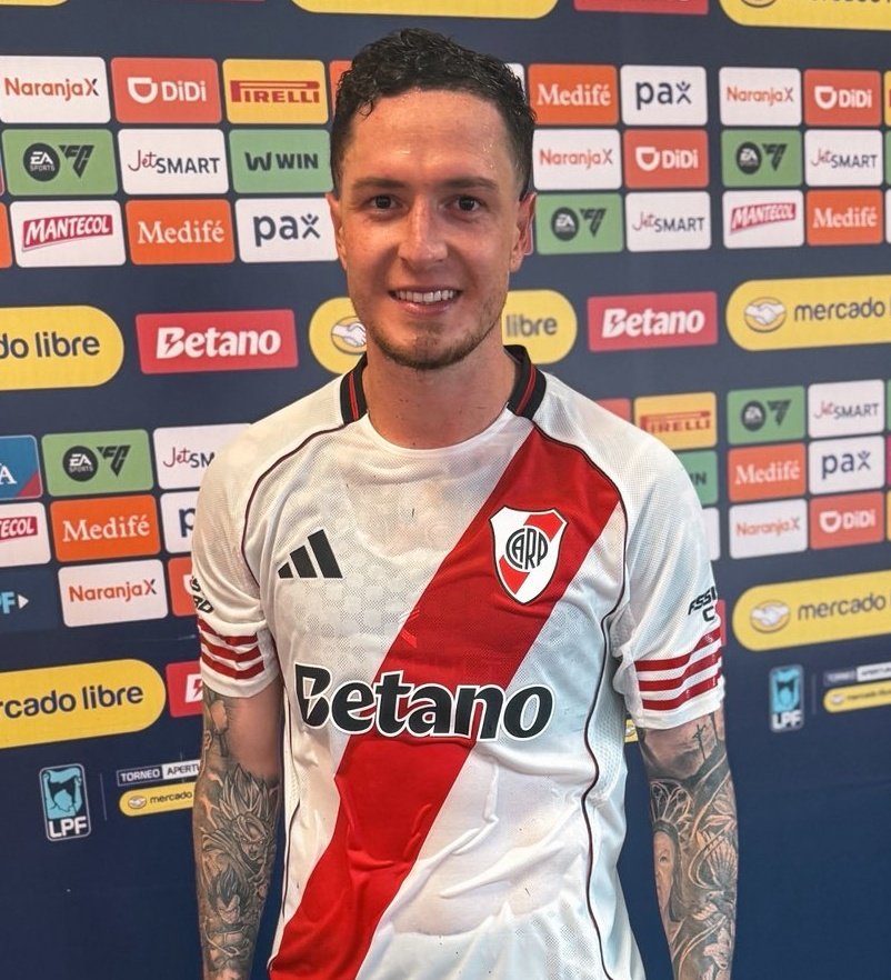 Imaginen lo grande que es River, que Anibal Moreno resignó ser capitán e ídolo en un Palmeiras que va a jugar Libertadores en 2026, para venir a jugar la Sudamericana.

Ya lo dijo Roberto Perfumo: "Ponete la banda, mirate en el espejo y sabés que NO hay NADA IGUAL a RIVER."