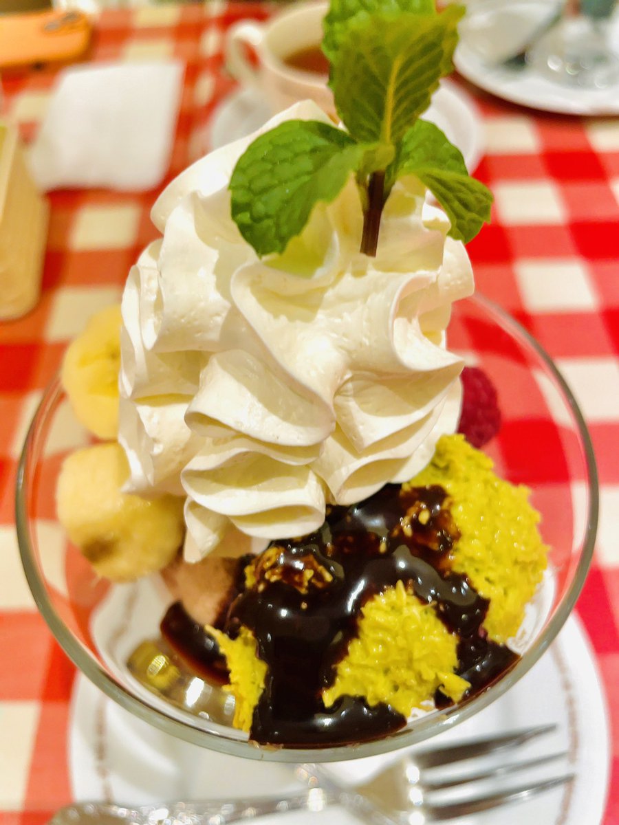 大好きさんとランチへ。
やー、楽しかったー！！
ご飯食べてそのまま甘いもの食べて
めちゃくちゃ喋った。喋り倒した。笑
はー、大満足な1日だった。

ええ、絶賛執筆期間中ですが、何か？

元気な人には元気もらえるね。
ありがとう。