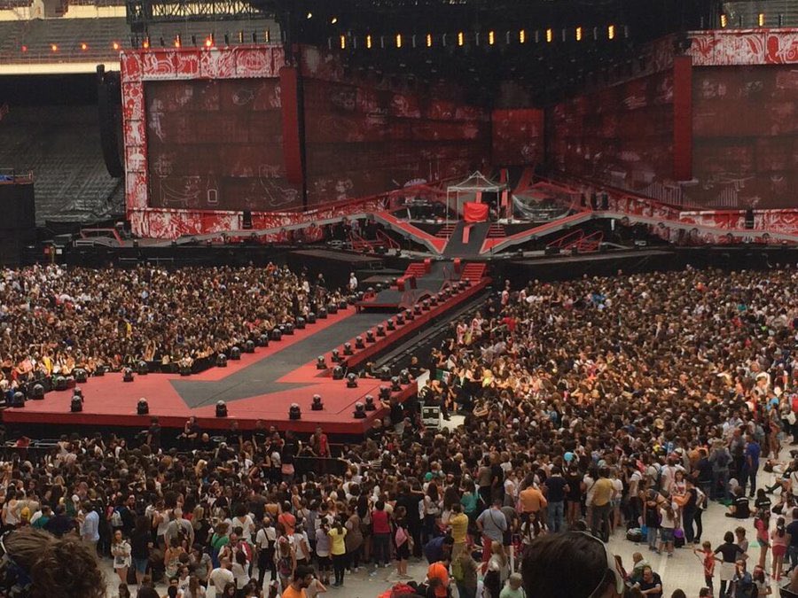 LISASE0K's tweet image. this is something that will never come back and with a 50€ ticket lmao