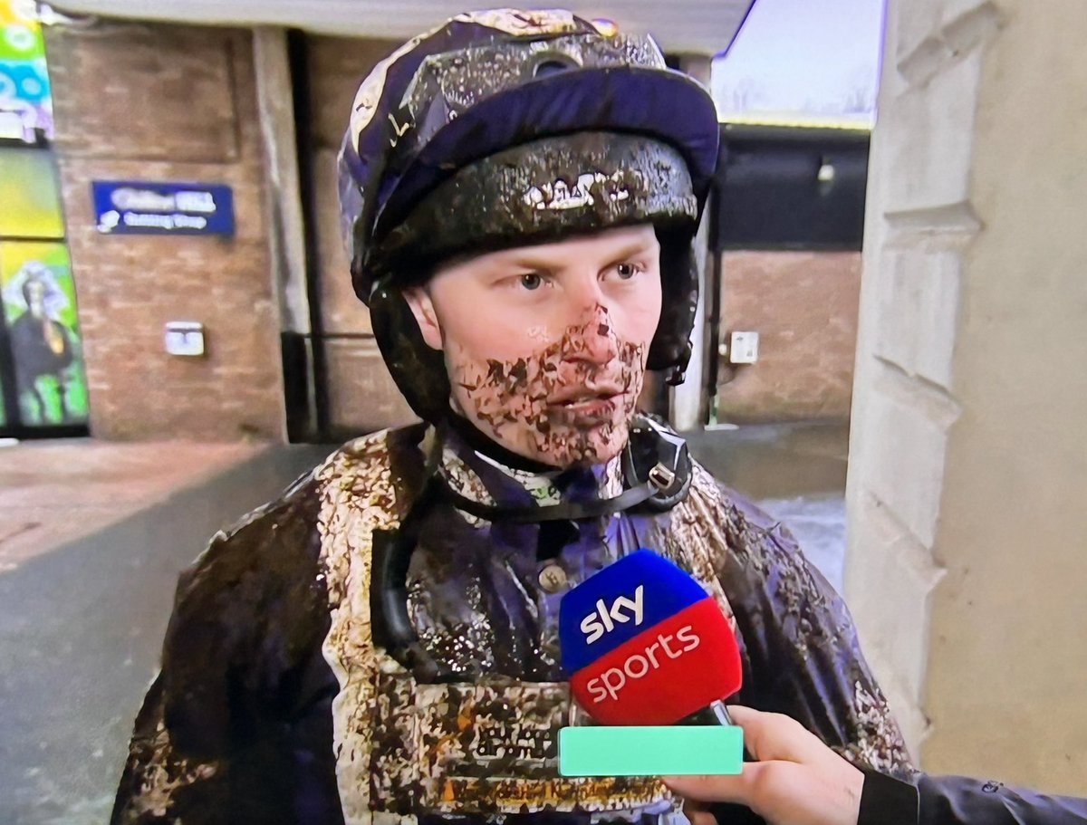 camofclass's tweet image. “Can you let us know about the ground out there?”

“I’d say it’s heavy”

No shit 😂