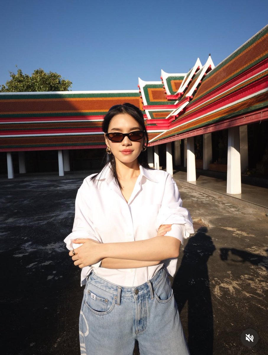 เหมือนเสี่ยจริงด้วย เหมือนเอาเงินร้อยล้านมาบริจาควัด 555555