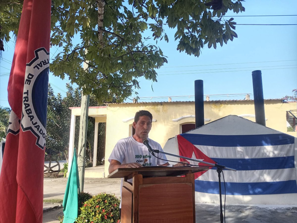 reygp67's tweet photo. De desarrollo acto municipal  en Jesús Menéndez por el 87 aniversario de la CTC.#ChaparraTierradeValiente https://t.co/igzDOdl0uo