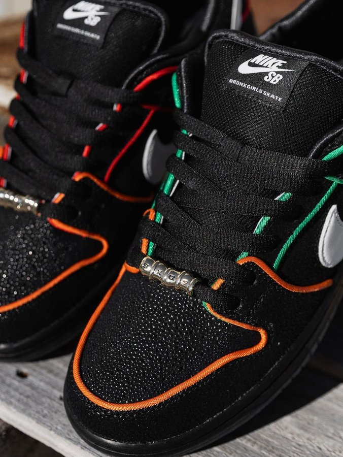sneakerhuddle's tweet photo. Ad: Bronx Girls Skate x Nike SB Dunk Low Pro 'Black/Challenge Red'  

https://t.co/RRr5fvA4n2 https://t.co/SmmjHICRPO