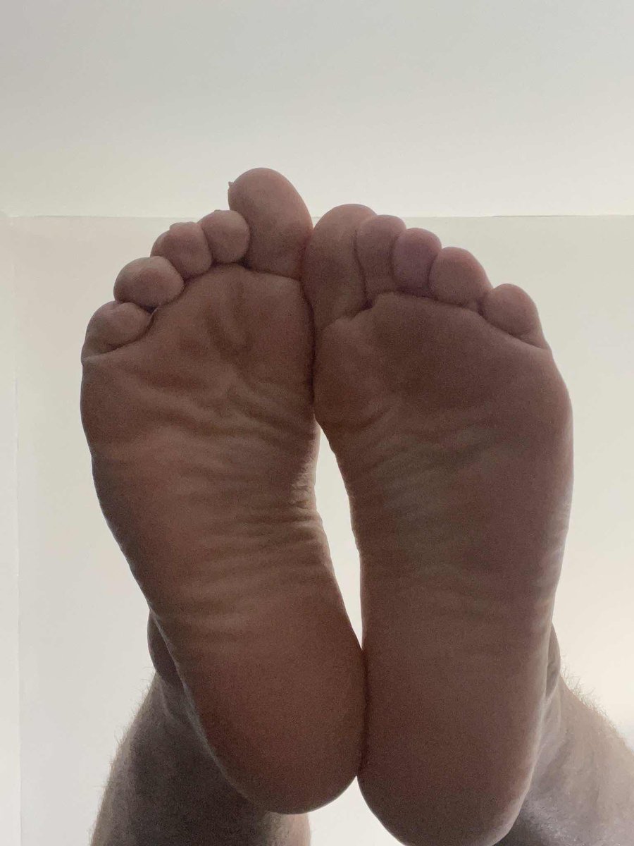 MasterMeanMark's tweet photo. I feel like draining someone today, nice and slow, with lots of teasing. Who is ready to open their wallets? 😈 https://t.co/pCnoEaInxm