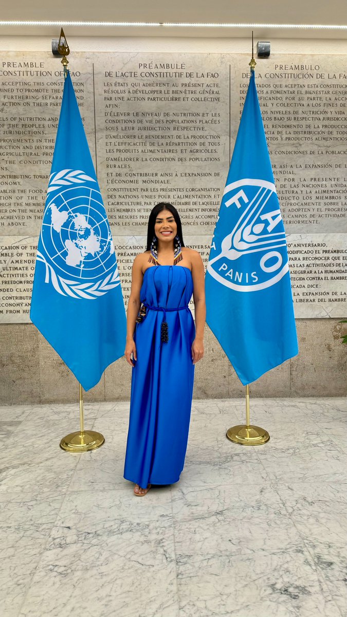 MarcieleAlb's tweet image. 10 vezes que Marciele Albuquerque Munduruku lutou ativamente pela causa indígena e climática  — a thread 🪇

#TimeMarciele 🪇 | #BBB26 💙