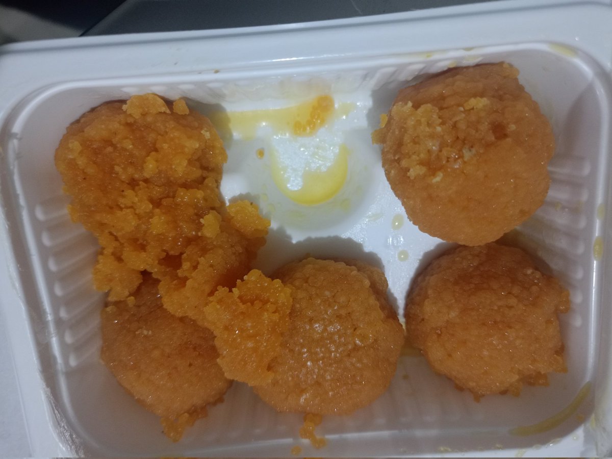 GuptaSaura95757's tweet photo. @instamart_it 
Today, I ordered motichoor ladoo from Swiggy instamart... Received the ladoos already expired 20 days back...having fungus on them... @Swiggy @instamart_it @fssaiindia why you are playing with the life of citizens... This is pure case of irregularities and a danger to life of us