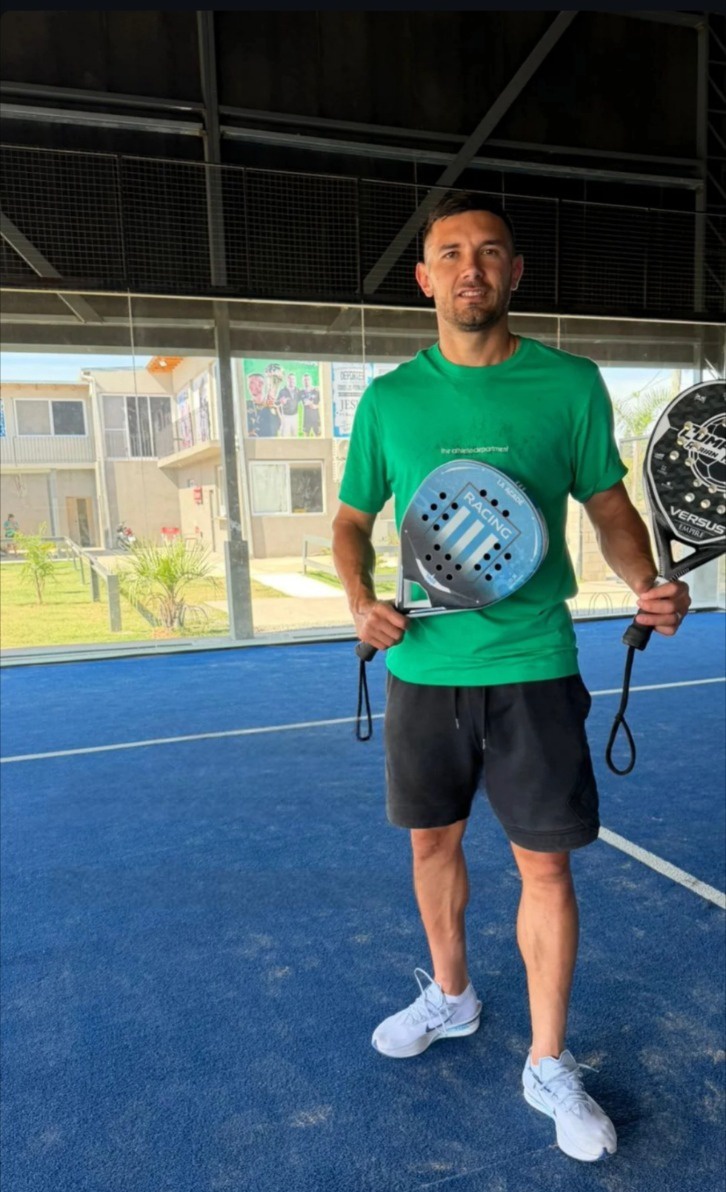 Una noche con Dua Lipa 🤭......

O partidito de Paddle con Maravilla?🥰😍😋🤩😘🤪🤯💙🙈