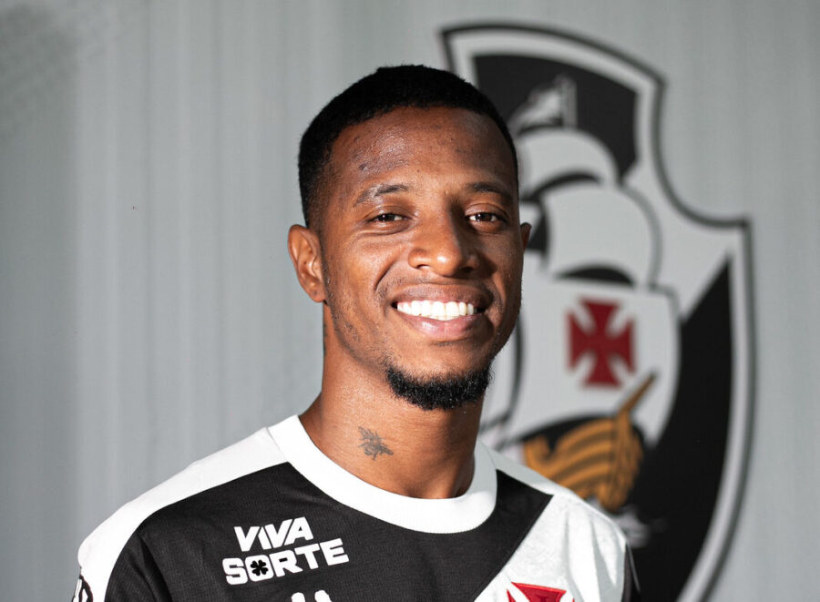 CorujaoVascaino's tweet photo. INFORMAÇÃO: Vitória faz nova investida por David e pede que Tche Tche seja incluído na negociação.
Vasco avalia possibilidades e negócio pode caminhar!

#VascoDaGama #VASCO #Vitoria https://t.co/DRXXr7RvQz