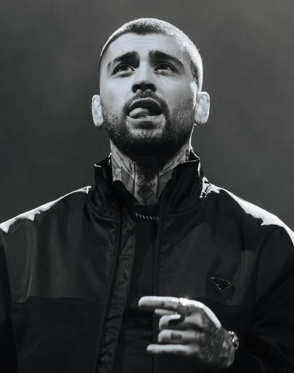 louistwins's tweet image. O Zayn ultrapassou todos os limites de ser o ser humano mais lindo e mais gostoso do planeta Terra ave Maria