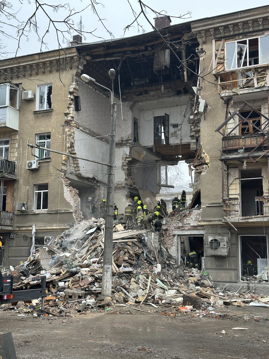 Attacks on #Odesa last night reportedly killed 3 people &amp; injured 23, including two children &amp; a pregnant woman. 

With our partner - Winds of Change - we have been providing immediate support &amp; psychosocial assistance for children affected.

End attacks on civilian areas!