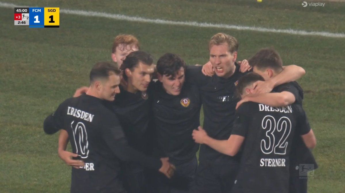 foet247europa's tweet image. Dynamo Dresden moved within one point of Magdeburg after securing a 2-1 away win. Thomas Stamm's side fought back from a goal down, scoring from two set pieces. Kofi Amoako and Thomas Keller converted opportunities from a corner and free-kick respectively. #FCMSGD