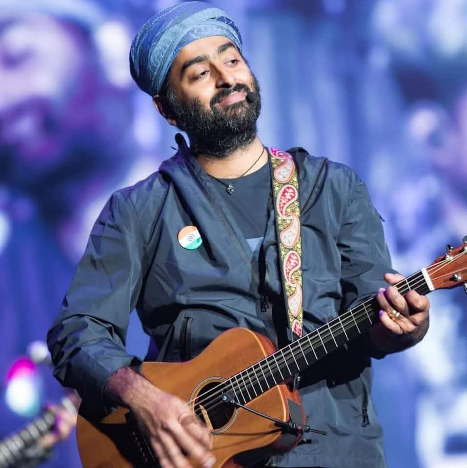 World most followed Spotify artist 
Arijit Singh quits playback singing 
The real downfall of bollywood music starts 📉
We will miss ur voice legend. #arijitsingh