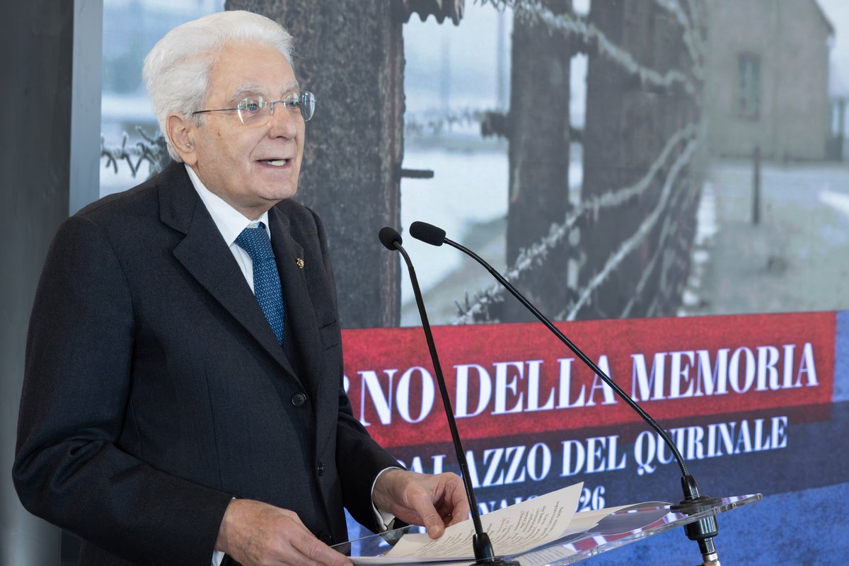Mattarella: Questa cerimonia è l’occasione per esprimere, con orgoglio e con responsabilità, il patriottismo italiano e repubblicano che ci rende custodi, in ogni circostanza e in ogni momento, della dignità, unica, incancellabile e inalienabile, della persona umana
