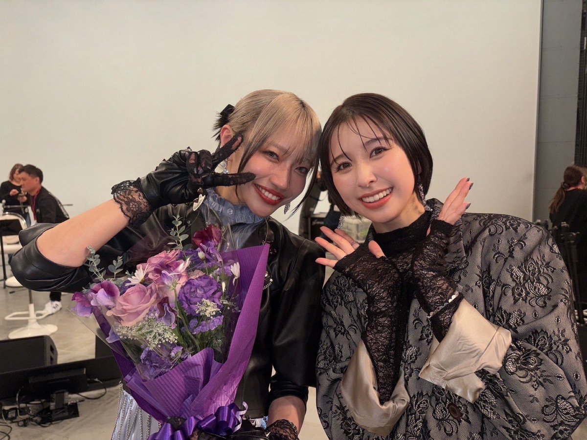 しおりんページ ももいろクローバーZさんの 玉井詩織ちゃんと…😭💛 キラッキラのオーラ