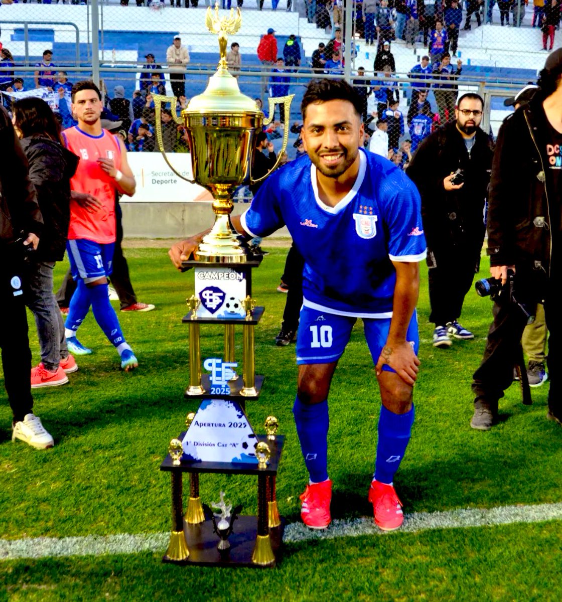 UnionTwittea's tweet photo. Desde el luto Molina que en Villa krause no se ve un 10 así, gracias por tanta magia bebo querido gracias por tu futbol. UNIÓN ES TU CASA…

HASTA LA VUELTA SEÑOR 10 🥹💙 https://t.co/U4qAPfEzCQ