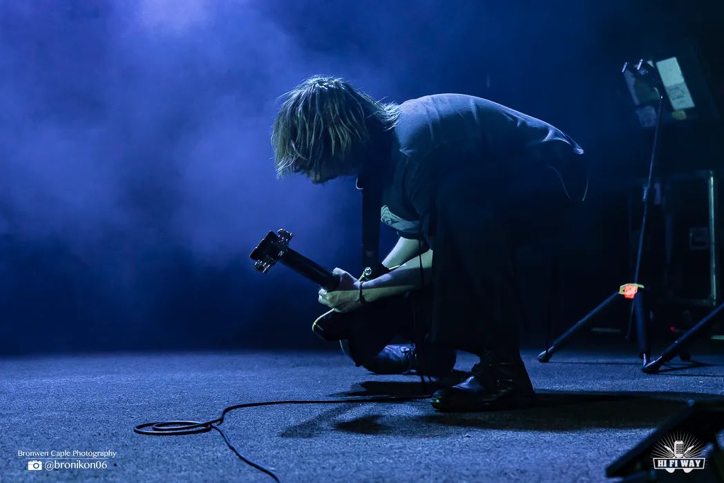 :: chris 🌻 :: tweet media