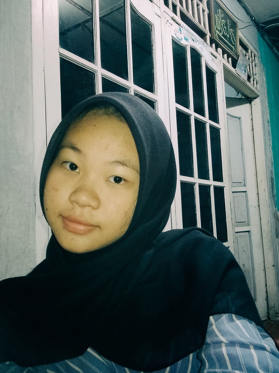 xaaaaja's tweet photo. #chatseks yu https://t.co/YVFzaox2f6