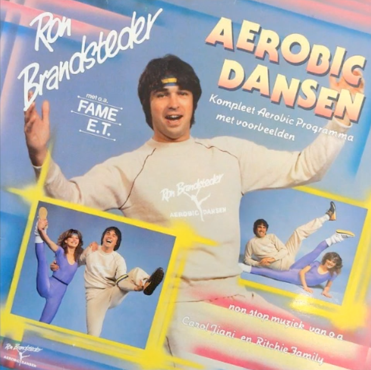 TheMerlynPost's tweet image. Ron Brandsteder maakte in 1983 een aerobics LP, 'Aerobic dansen' met de legendarische opmerking 'Vergeet vooral niet te lachen, want het is leuk,' dat jarenlang door Jeroen van Inkel werd gebruikt in zijn radioprogramma Rinkeldekinkel.