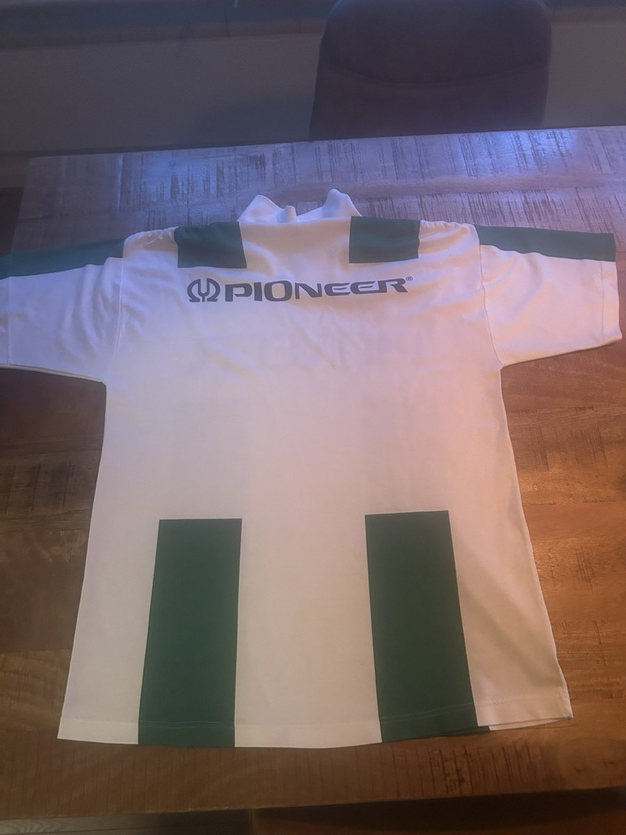 knol_dibi's tweet photo. Voor de liefhebber nog een prachtig Pioneer shirt ter overname @fcgroningen https://t.co/D51ZEr7WtJ