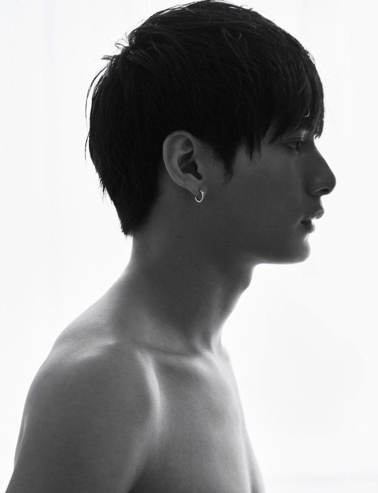 iamporsor's tweet image. { #คริสสิงโต #KristSingto }

Reflection.