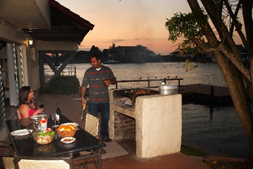 First_Group_ZA's tweet image. ⚓ Soak up peaceful marina views and laid-back coastal living at Port Owen Marina 🌊☀️

Click here: bit.ly/3L1WcP3

#PortOwenMarina #FirstExchange #SummerEscape #WaterfrontLiving