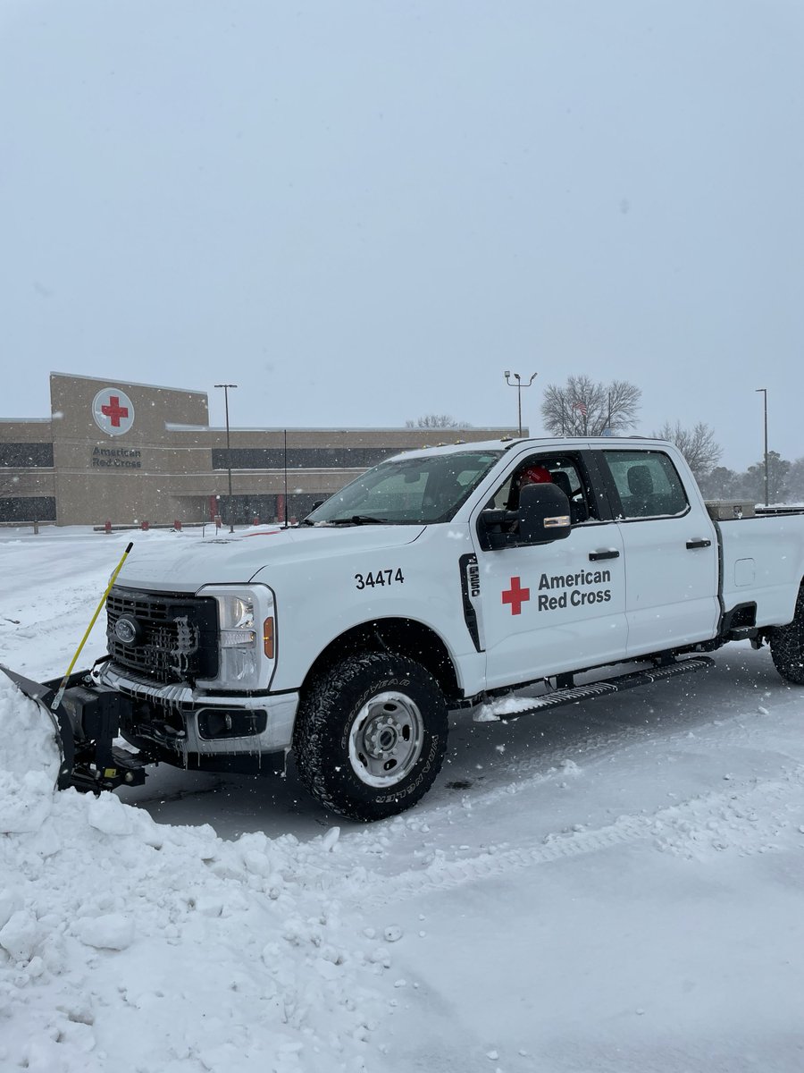 RedCross's tweet image. At the Red Cross regional headquarters in Tulsa, Oklahoma, thousands of units of lifesaving blood are processed each week for hospitals across Oklahoma, Kansas, and neighboring states. That work can’t stop — not for snow, ice, or freezing temperatures.

As a major winter storm…