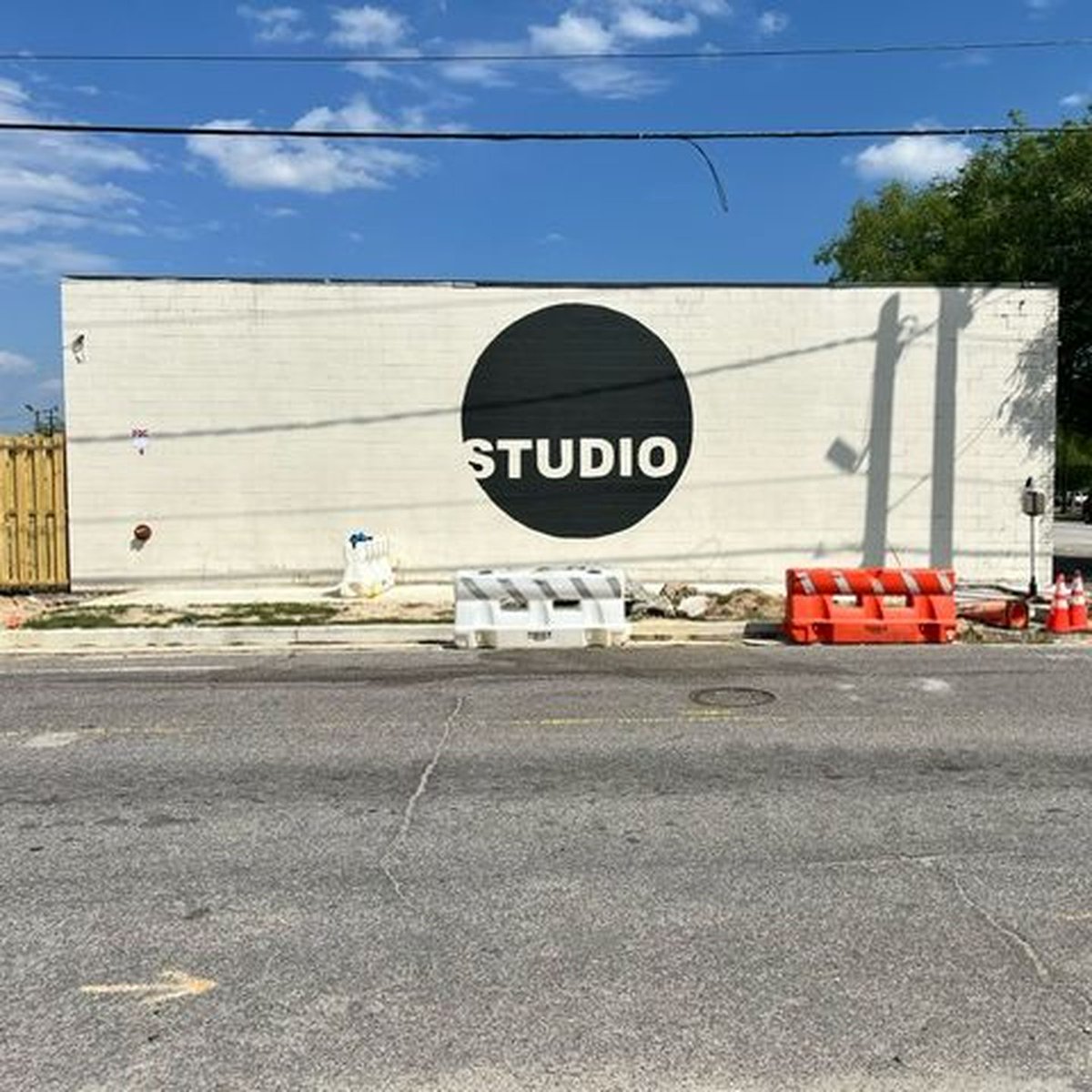 Studio Neighborhood Bar tweet media
