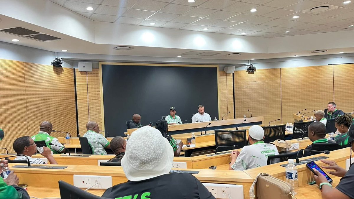 Extended PEC session in Ekurhuleni, with Tshwane Regional Chairperson Cllr. <a href="/Derick_Mahlangu/">Derick Mahlangu</a> representing as the movement continues strengthening our structures and advancing change. 

#WeAreActionSA 💚