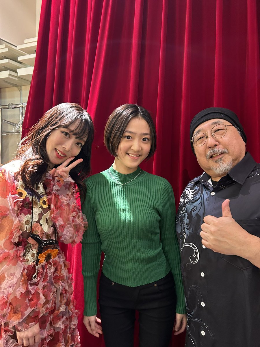 希少自動演奏ピアノ　レイブライアントの演奏A列車で行こう 時には母のない子のよう ピアノ連弾】A列車で行こう ひまわり音楽教室 - YouTube