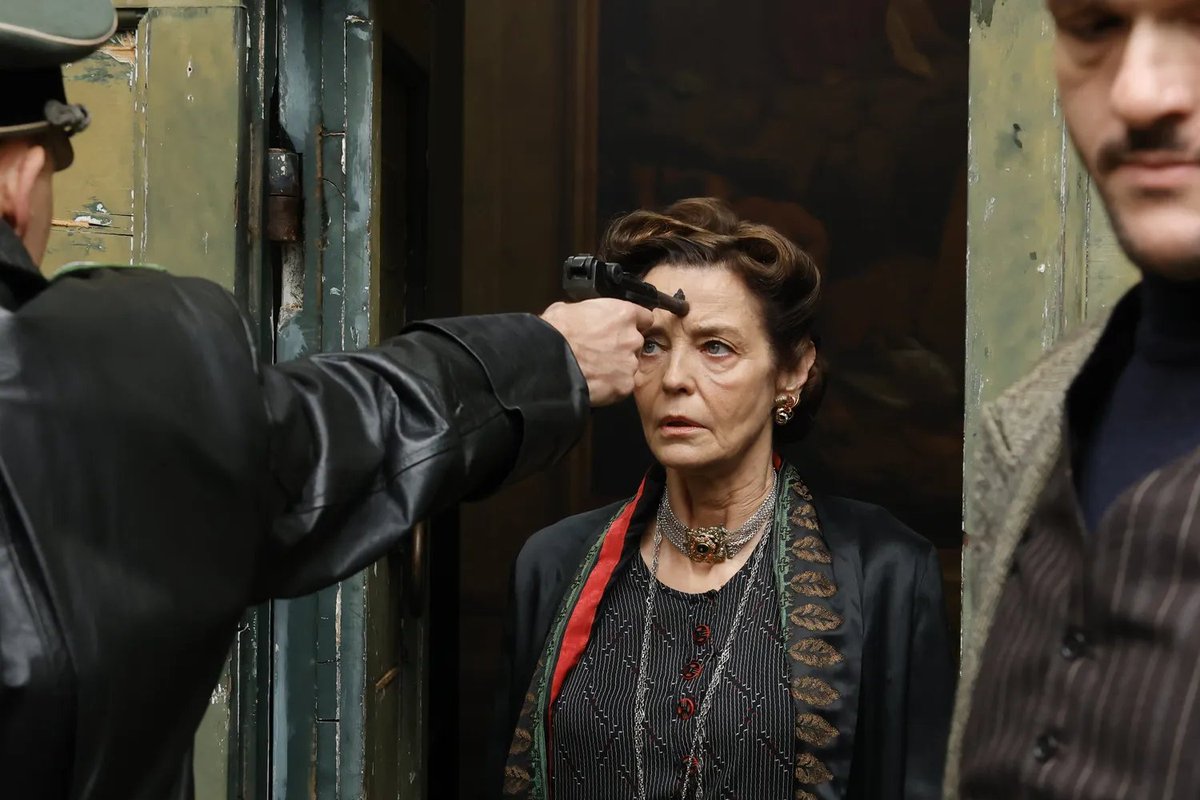 Cinguetterai's tweet image. La direttrice di Rai Fiction smonta la polemica creata ad arte sulla serie #MorboK.

"La presenza, complicità e connivenza della polizia fascista è narrata con precisa attenzione, in un prodotto realizzato in stretta collaborazione con la Comunità Ebraica sin dalle sceneggiature"