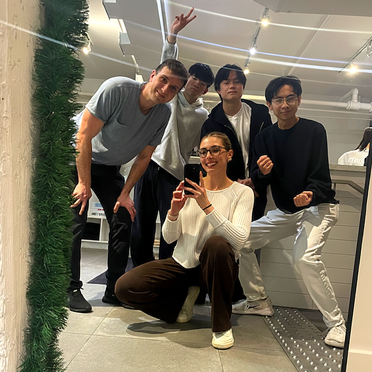 neuroIMPRINTLab's tweet photo. Spin class ➝ Korean BBQ ➝ stronger teamwork.
NeuroIMPRINT Lab semester outing https://t.co/b84GNj3Axt