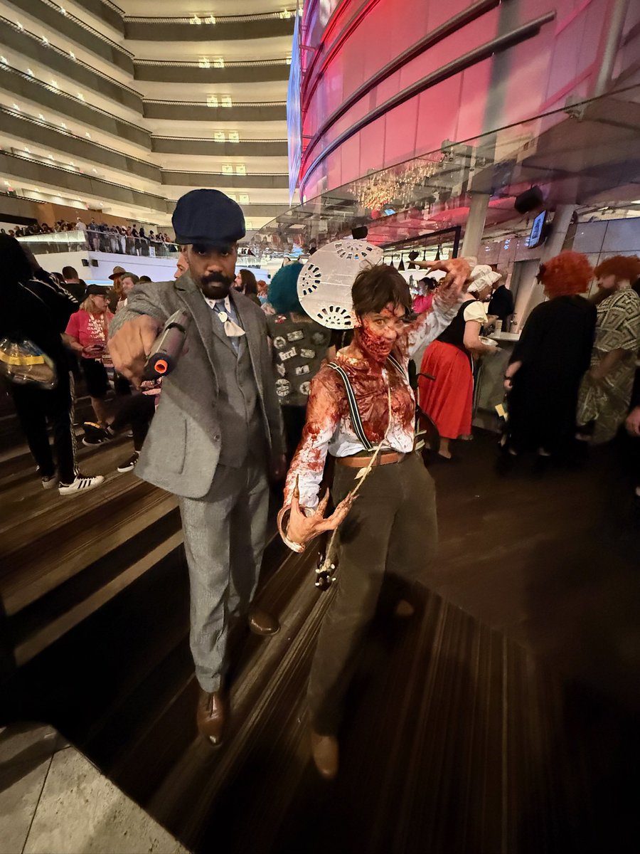 ImAndreLJohnson's tweet photo. Anyone going to @dreamconvention this year? This will be my first time going. I debuted my Smoke Cosplay from Sinners at @DragonCon last year and it was a hit!

@michaelbjordan if you need a double I got you! 🎥🎬 @warnerbros 
#Sinners #smokestacktwins #michaelbjordan #dreamcon https://t.co/Ul4pB9fCTP