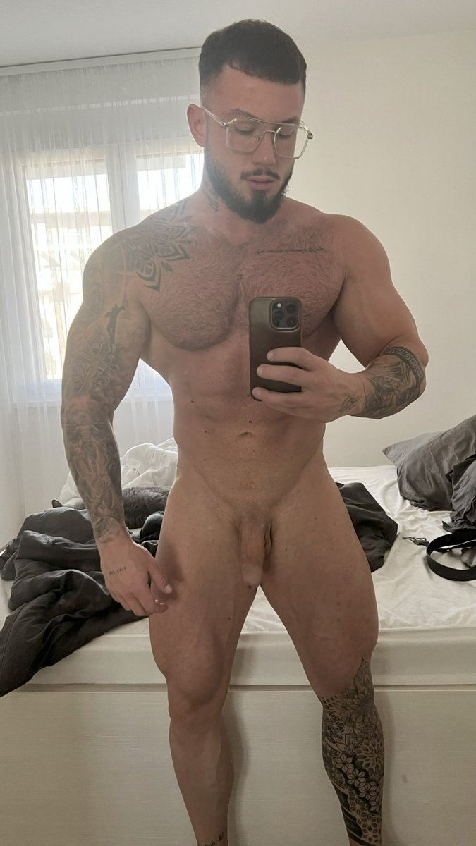 Wataa
All my content linktr.ee/bigrayvip