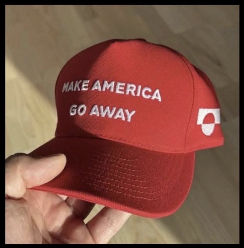 kangaroos991's tweet image. WOW! Here's a 'MAGA' cap which would
probably be VERY popular in Greenland
&amp;amp; Denmark, and other countries too? 🤔

Wave a 🇬🇱 flag if you support Greenland
and Denmark against Trump! 🇬🇱🇩🇰

#HandsOFF #GreenlandNotForSale 🇬🇱