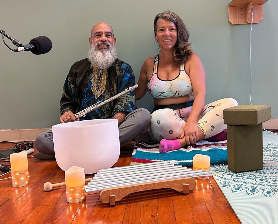 Podcast! Dana Humphrey’s yoga classes are hot, chair, Vinyasa, music-enriched + social. Listen: youtu.be/6eoI4XVALqA