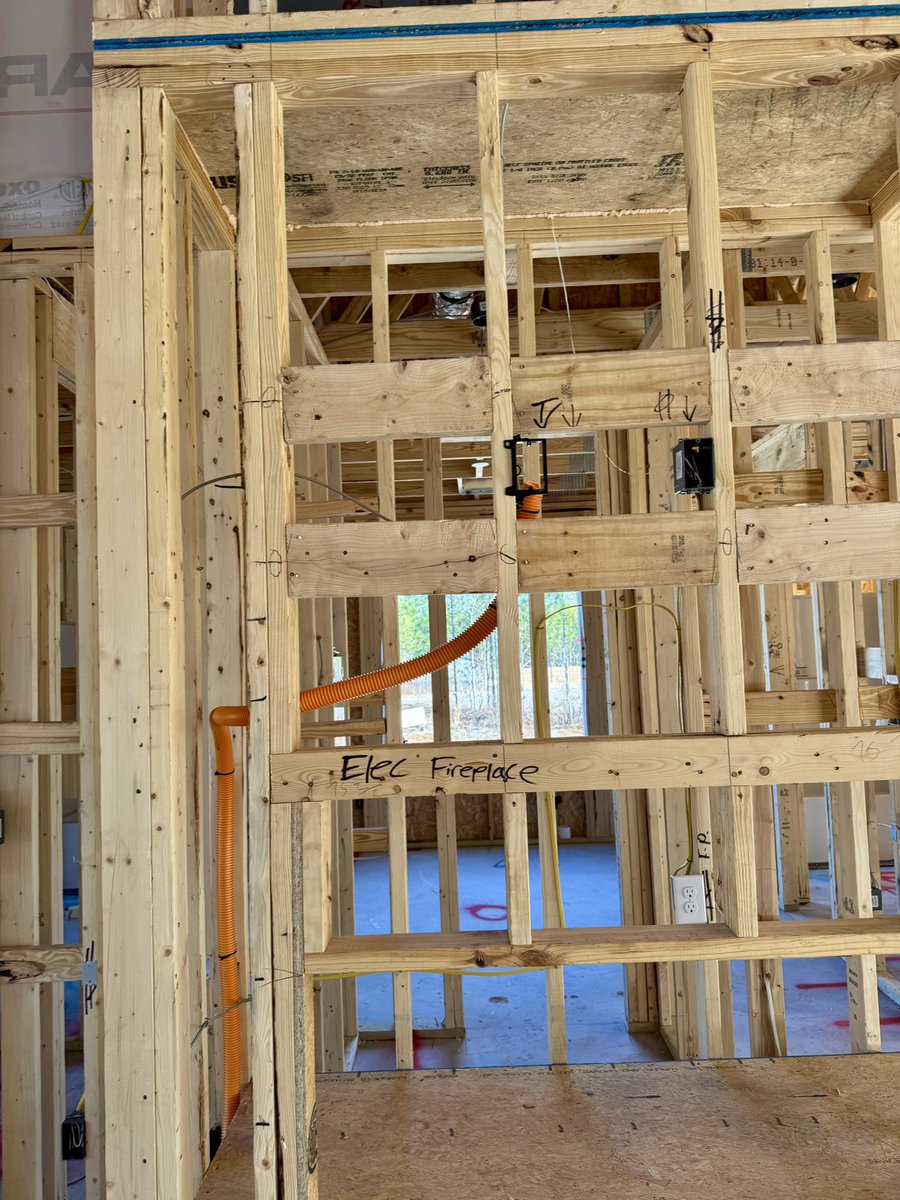 IntMedia_Cola's tweet photo. We prewire an average of 500 homes per year. We treat every home the same, with standard prewiring. Each home comes standard with conduit run to a central location, making it easy for your service provider to bring fiber into the home. We also run Cat6 cable as standard! https://t.co/5SAqus3seE