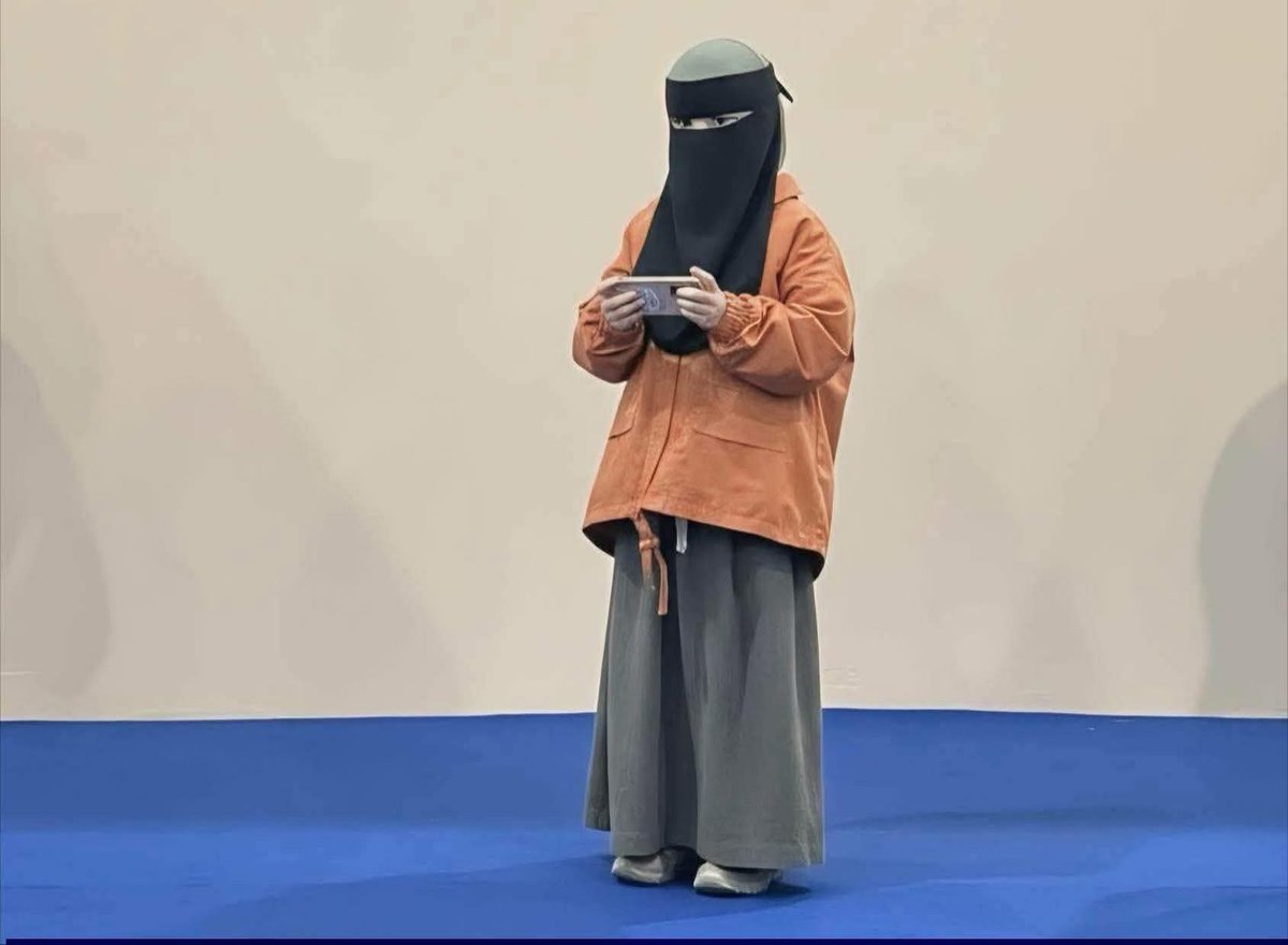 MoMegdadi's tweet photo. وليس فى الحجاب أو  النقاب تشدد
 ولكن الستر فى عين العُراة ثقيل 🌸💎 https://t.co/cHT6akxv8A