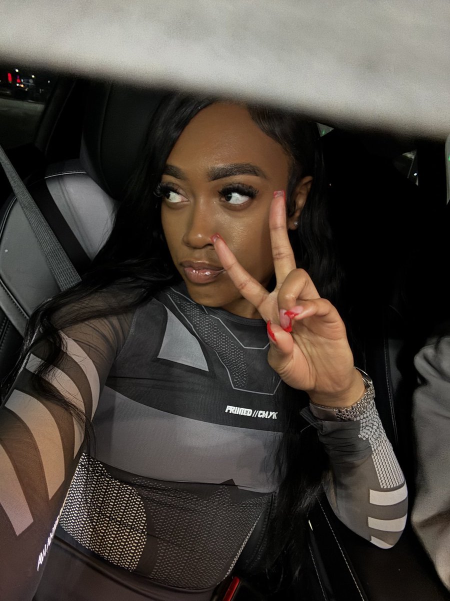 alechyia's tweet photo. Had to repost , like my shittttt again 😘 https://t.co/VNtsB9F0V7