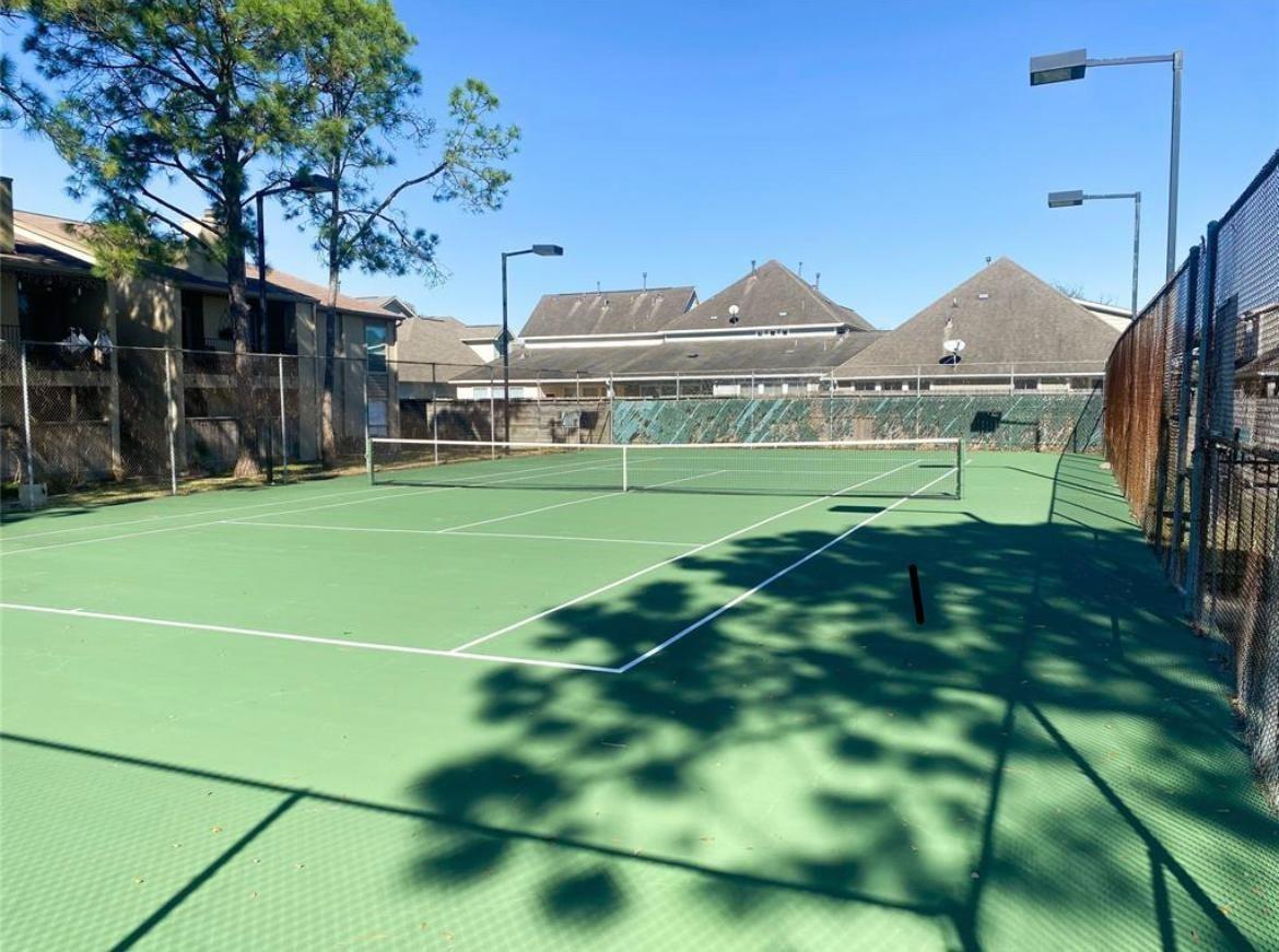 oj281's tweet photo. 3300 Pebblebrook Drive Unit 89, Seabrook, TX, 77586
2 bed | 3 bath 904 Sq. Ft.
Active |  1500
https://t.co/SLnFOjVosM

Berkshire Hathaway HomeServices Premier Properties https://t.co/F7r9t7gFQZ