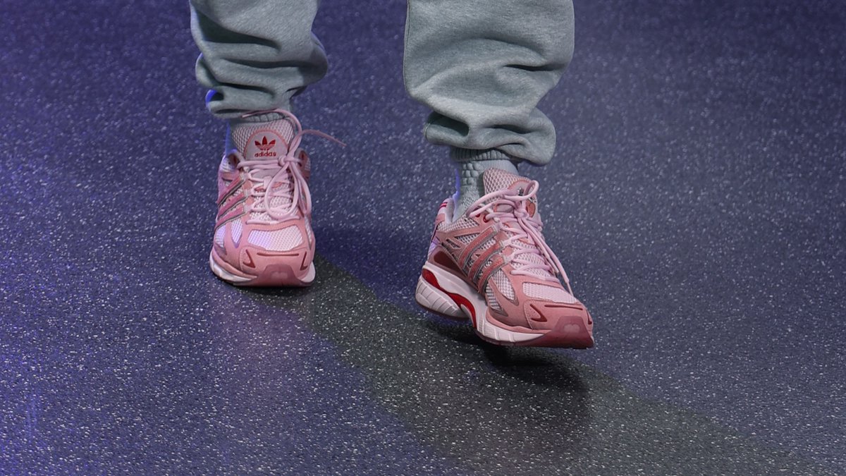 ComplexSneakers's tweet image. Ant pulled up in the Adidas x Adistar Cushion 3 "Piggy Runner" 🐽