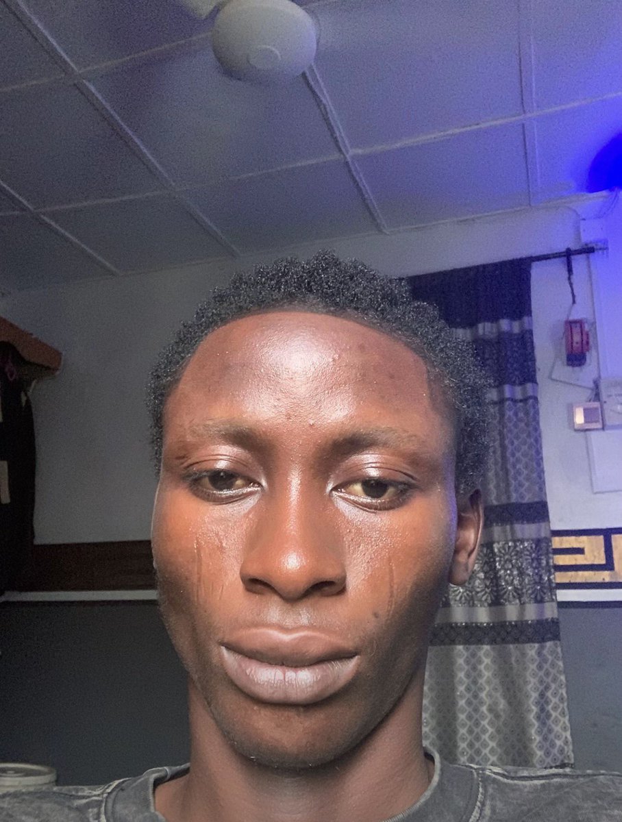 _Abdulquyum's tweet photo. I wan dieeeee! 😭🤣🤣🤣🤣🤣 https://t.co/GlvknLvFuQ